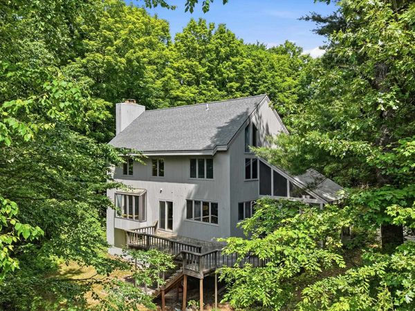 10 Eaton Road, Amherst, NH 03031