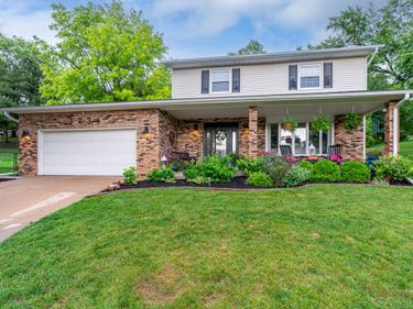 1736 E 42nd Court , Davenport, IA 52807