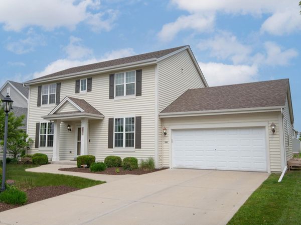 280 Foxglove St, Port Washington, WI 53074