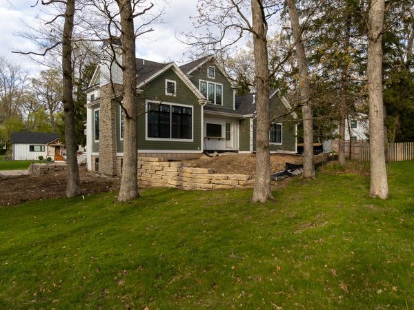 327 Church Dr, Fontana, WI 53125