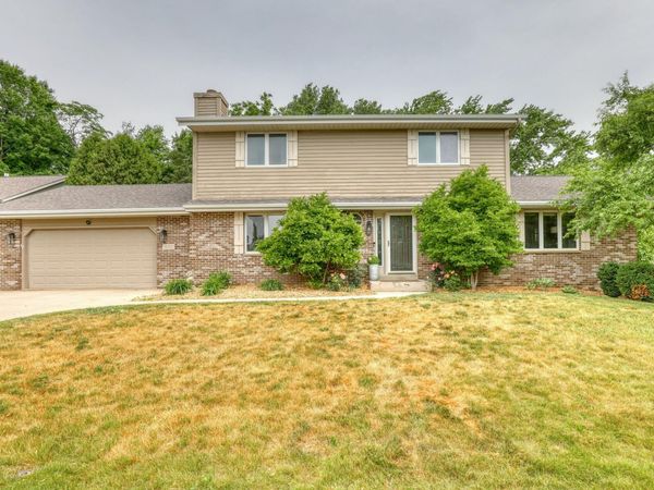 800 Schloemer Dr, West Bend, WI 53095