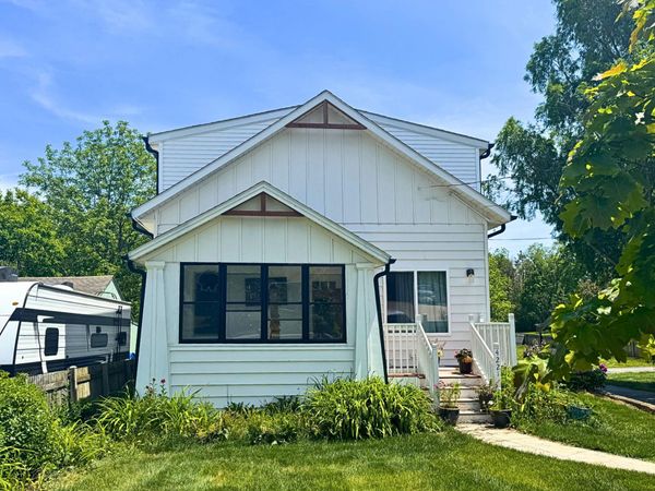 4221 Wood Rd, Mount Pleasant, WI 53403