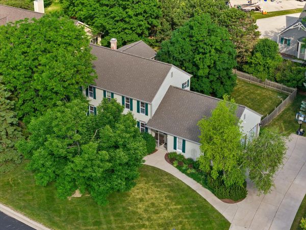 990 S Springdale Rd, Brookfield, WI 53186