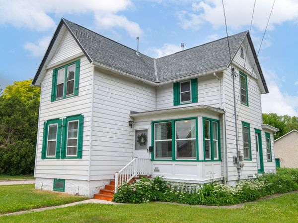 N50W6466 Western Rd, Cedarburg, WI 53012