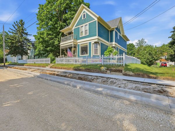 111 Grove St, Mayville, WI 53050