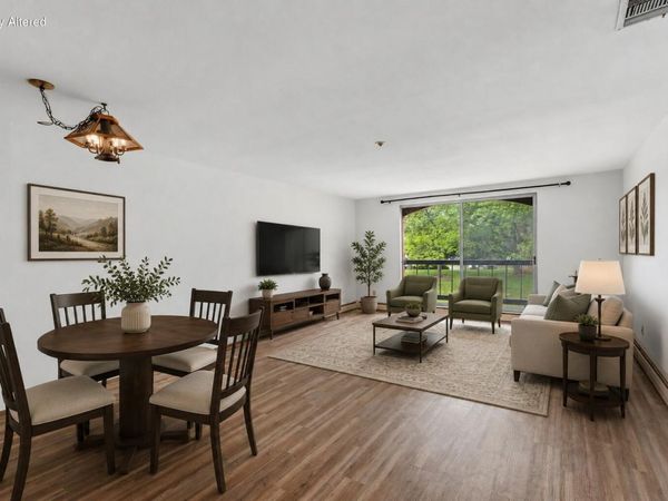 4155 W Rivers Edge Cir, Unit 4, Brown Deer, WI 53209
