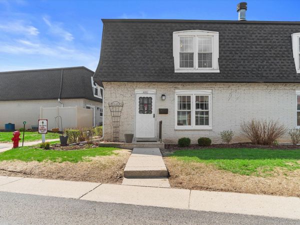 4201 W Cherrywood Ln, Brown Deer, WI 53209