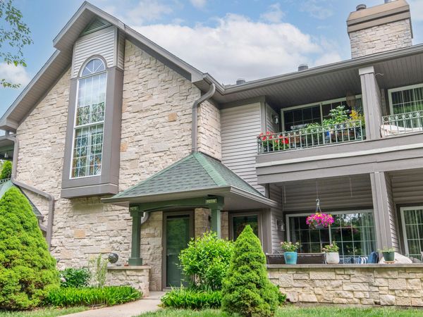9258 W Kelly Pl, Greendale, WI 53130
