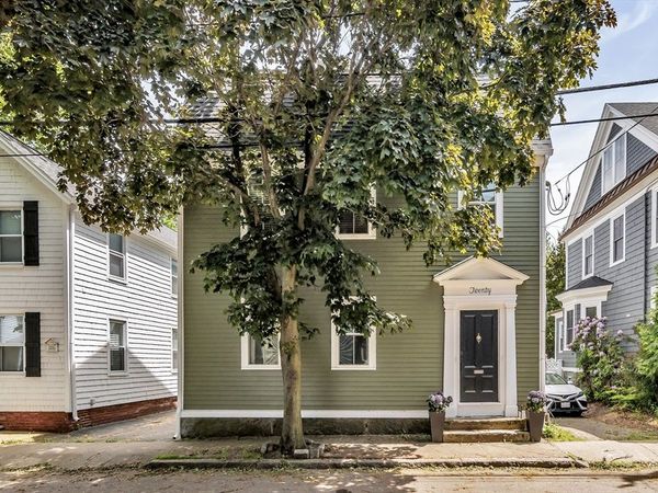 20 Pickman St, Unit 2, Salem, MA 01970