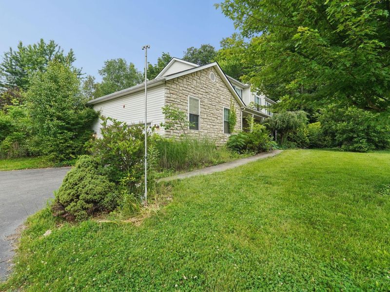 1575 Pleasantville Road NW, Baltimore, OH 43105 Photo 2