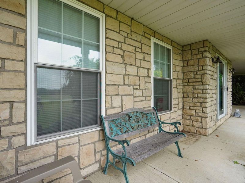 1575 Pleasantville Road NW, Baltimore, OH 43105 Photo 3