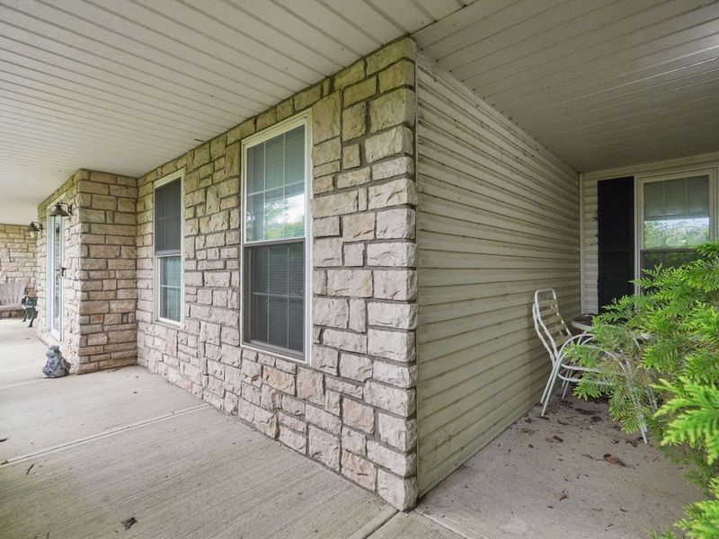 1575 Pleasantville Road NW, Baltimore, OH 43105 Photo 4