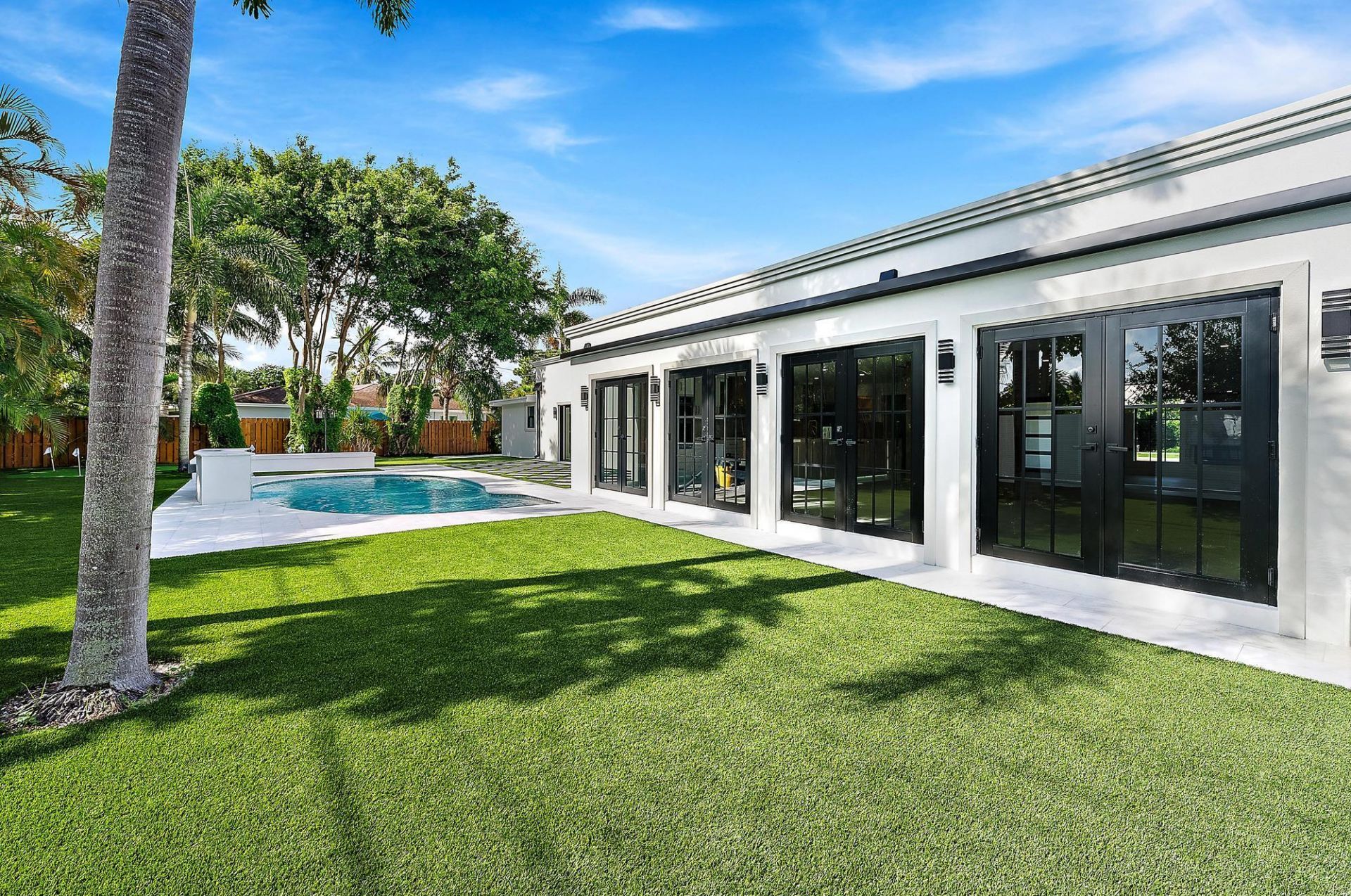 391 W Riverside Drive, Tequesta, FL 33469 Photo