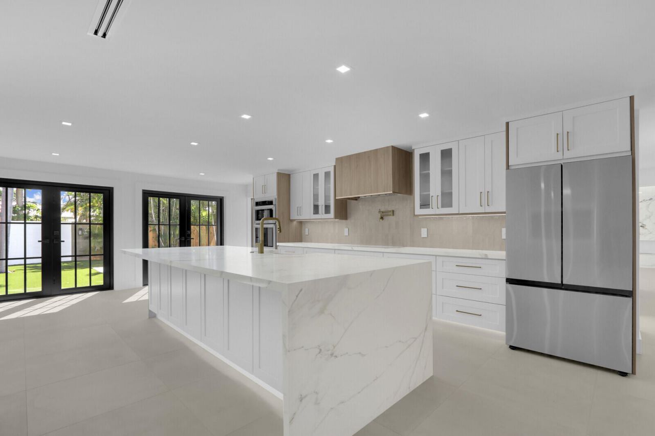 391 W Riverside Drive, Tequesta, FL 33469 Photo
