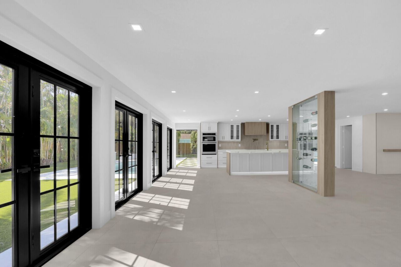 391 W Riverside Drive, Tequesta, FL 33469 Photo
