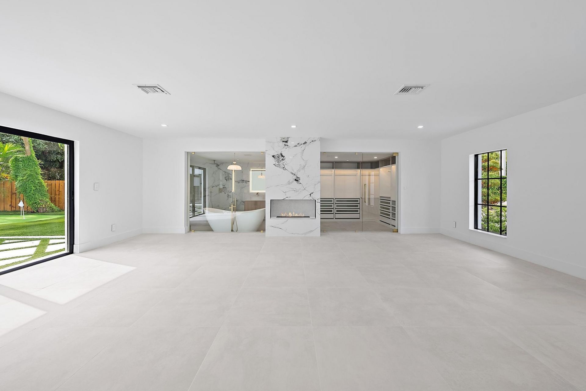 391 W Riverside Drive, Tequesta, FL 33469 Photo