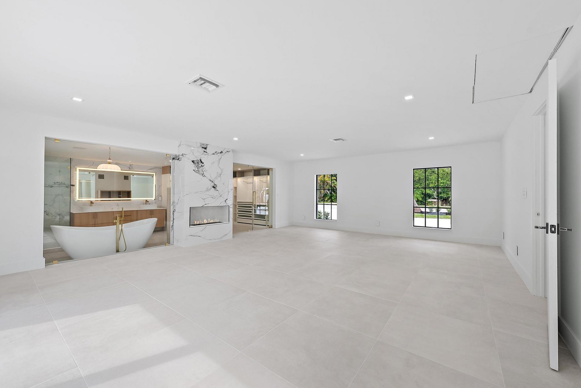 391 W Riverside Drive, Tequesta, FL 33469 Photo