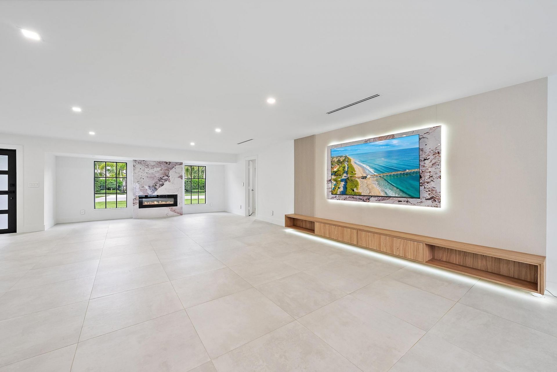 391 W Riverside Drive, Tequesta, FL 33469 Photo