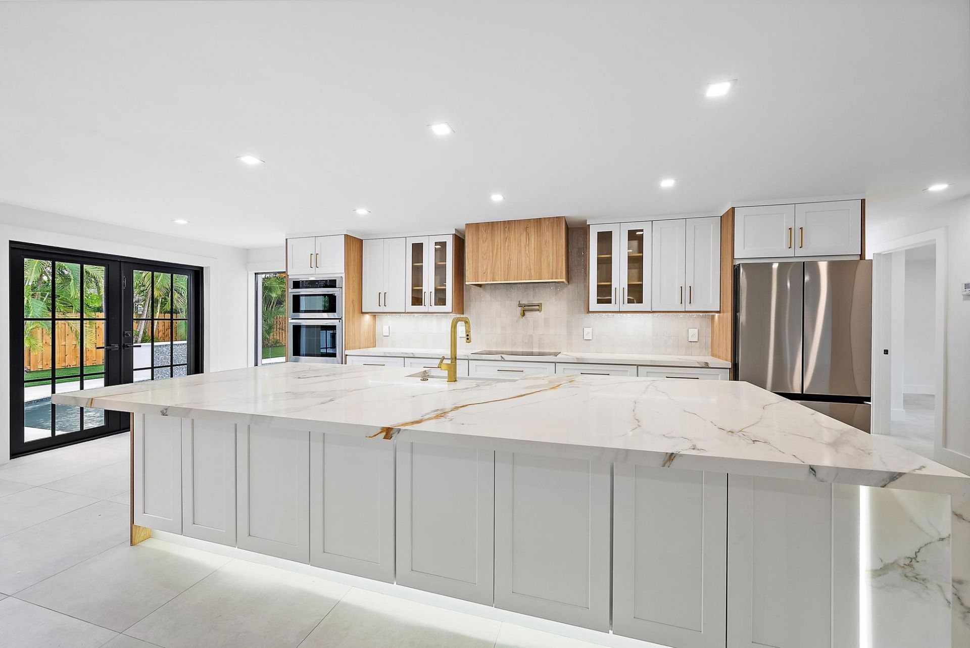 391 W Riverside Drive, Tequesta, FL 33469 Photo