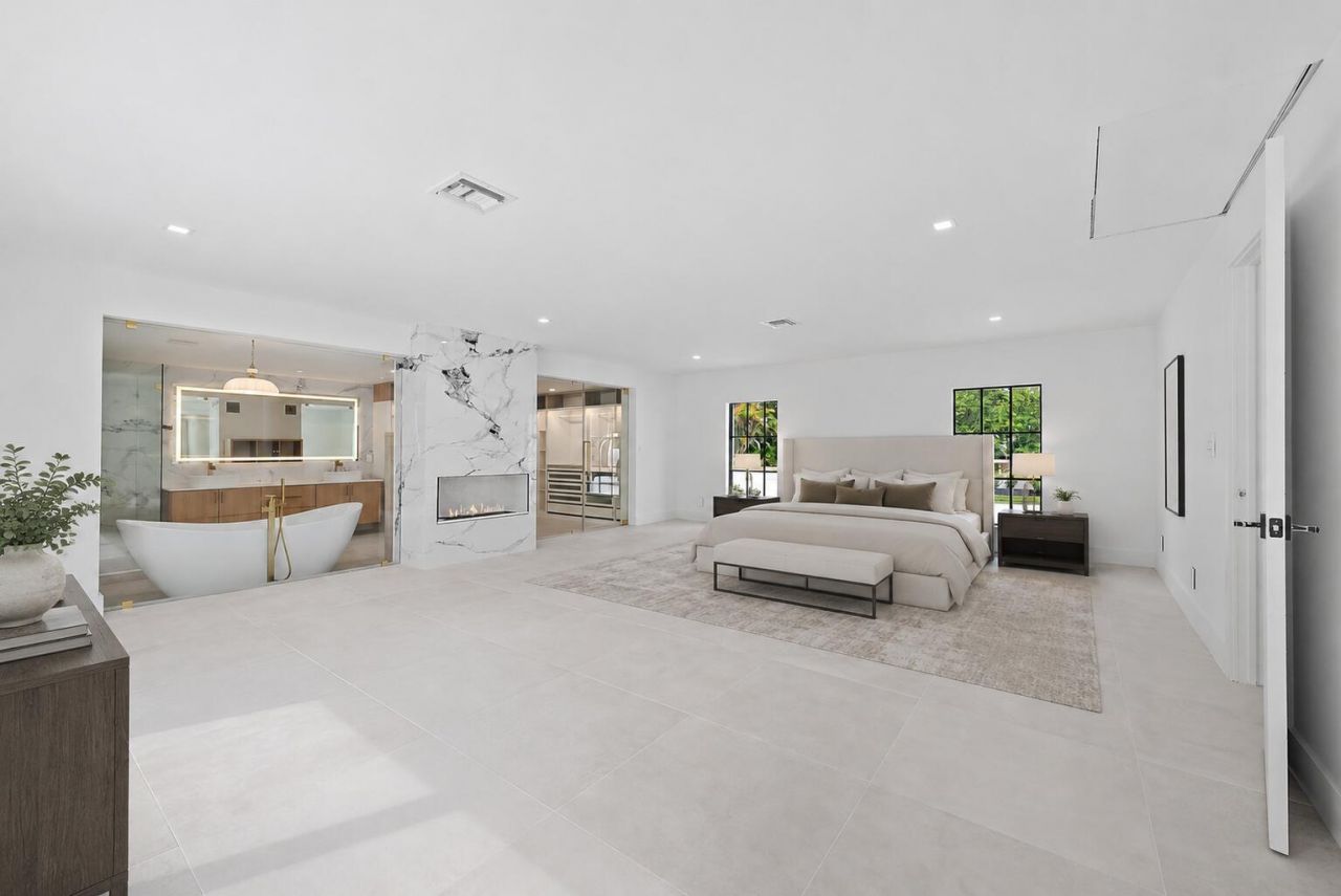 391 W Riverside Drive, Tequesta, FL 33469 Photo