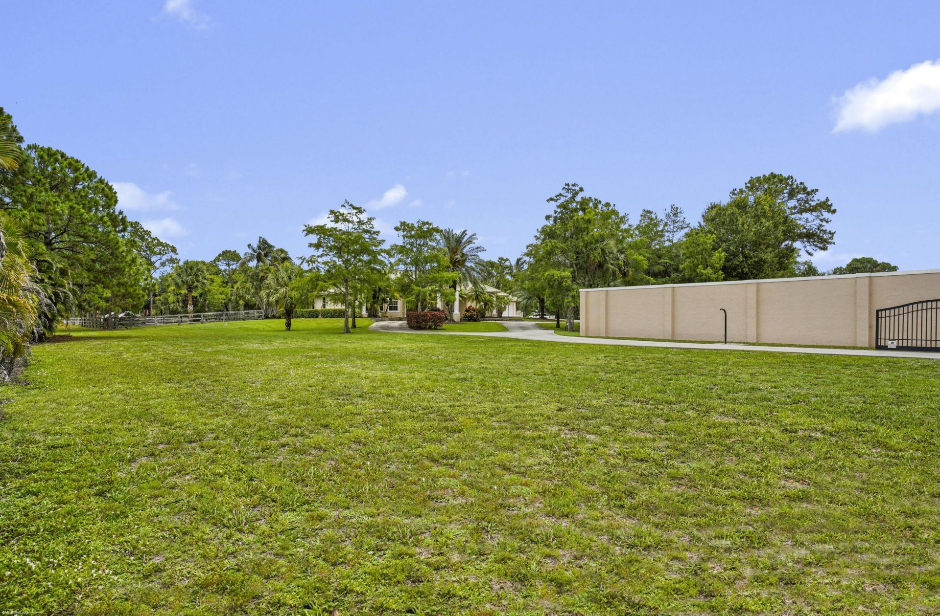 2560 Buck Ridge Trail, Loxahatchee, FL 33470 Photo