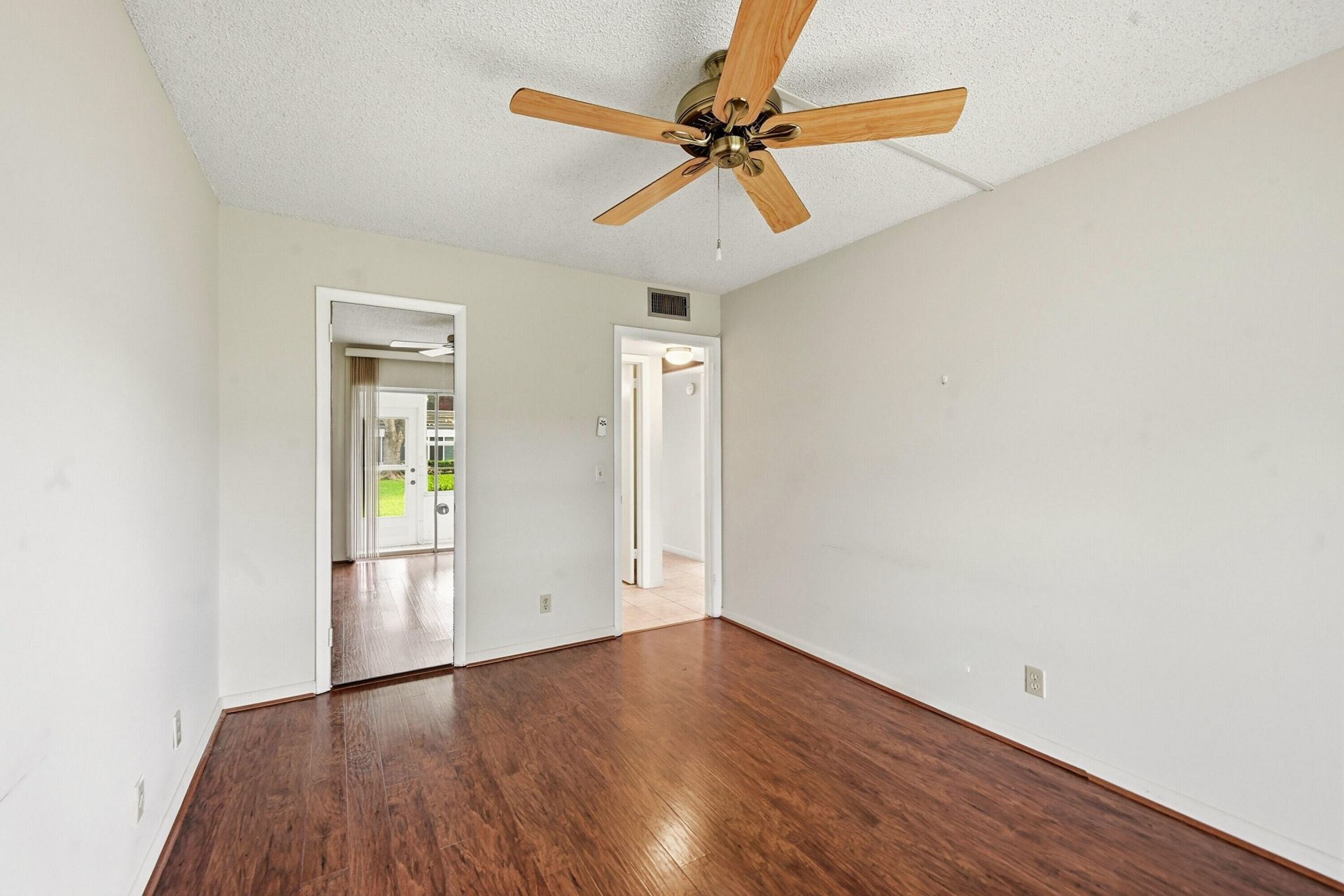 132 Cambridge F, West Palm Beach, FL 33417 Photo