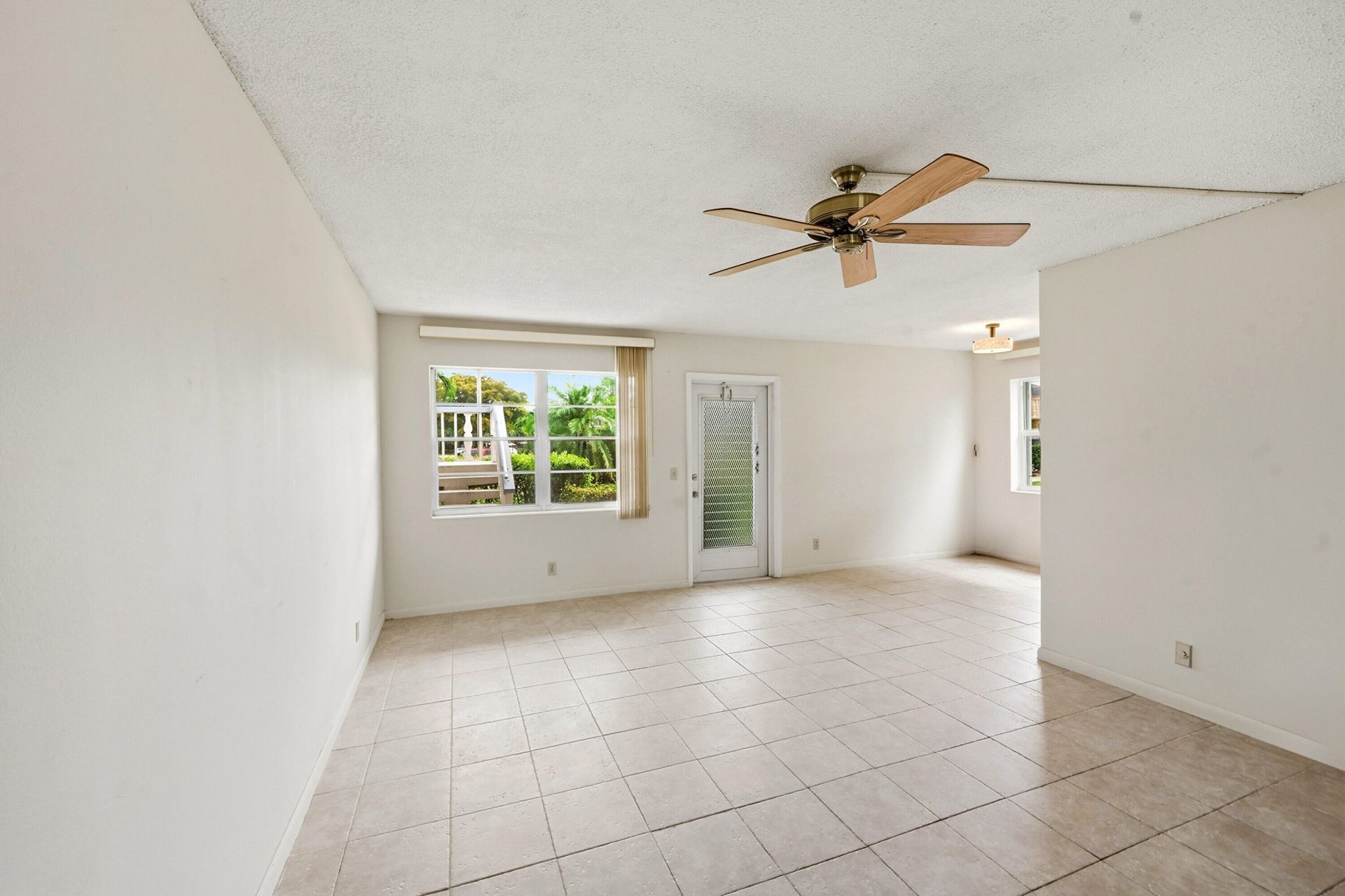132 Cambridge F, West Palm Beach, FL 33417 Photo