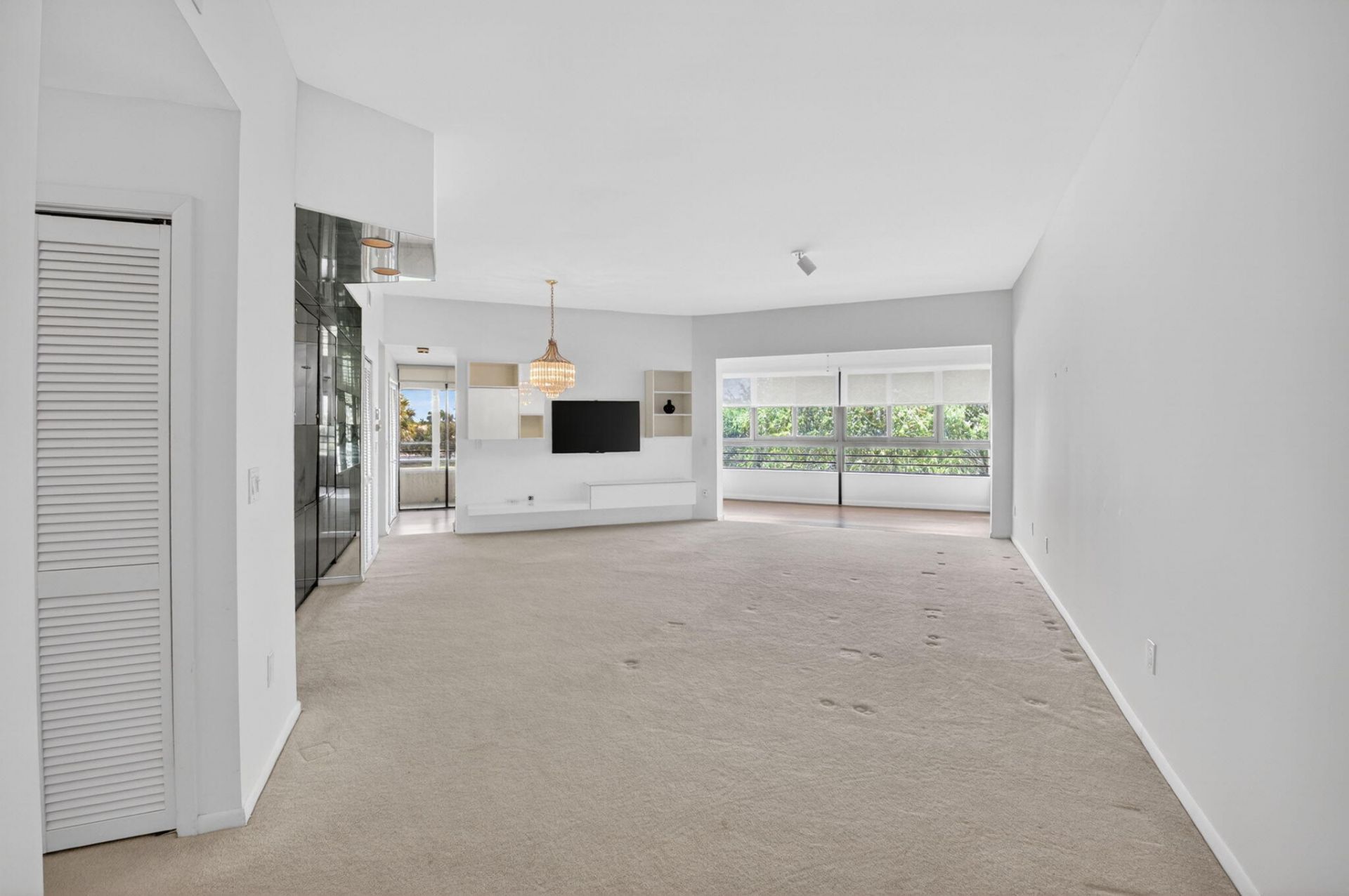 7460 La Paz Boulevard, Unit 306, Boca Raton, FL 33433 Photo