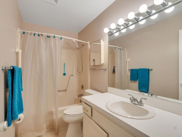 16 Vista Palm Lane, Unit 106, Vero Beach, FL 32962
