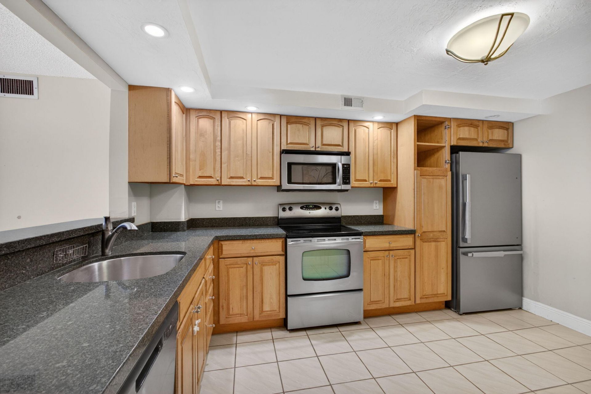 145 S Ocean Avenue, Unit 219, Palm Beach Shores, FL 33404 Photo