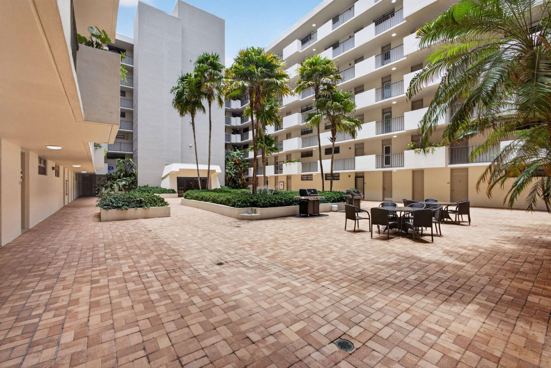 145 S Ocean Avenue, Unit 219, Palm Beach Shores, FL 33404 Photo