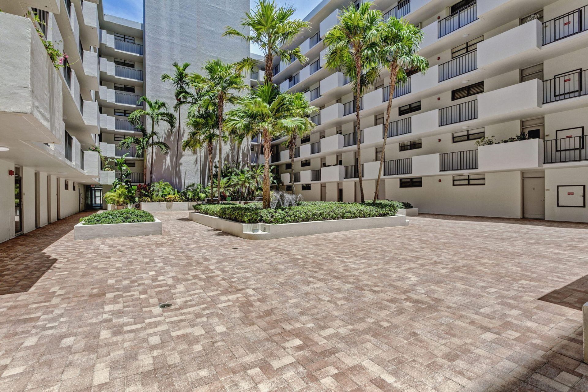 145 S Ocean Avenue, Unit 219, Palm Beach Shores, FL 33404 Photo