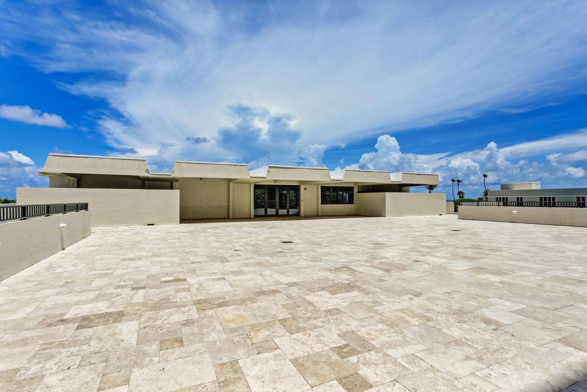 145 S Ocean Avenue, Unit 219, Palm Beach Shores, FL 33404 Photo