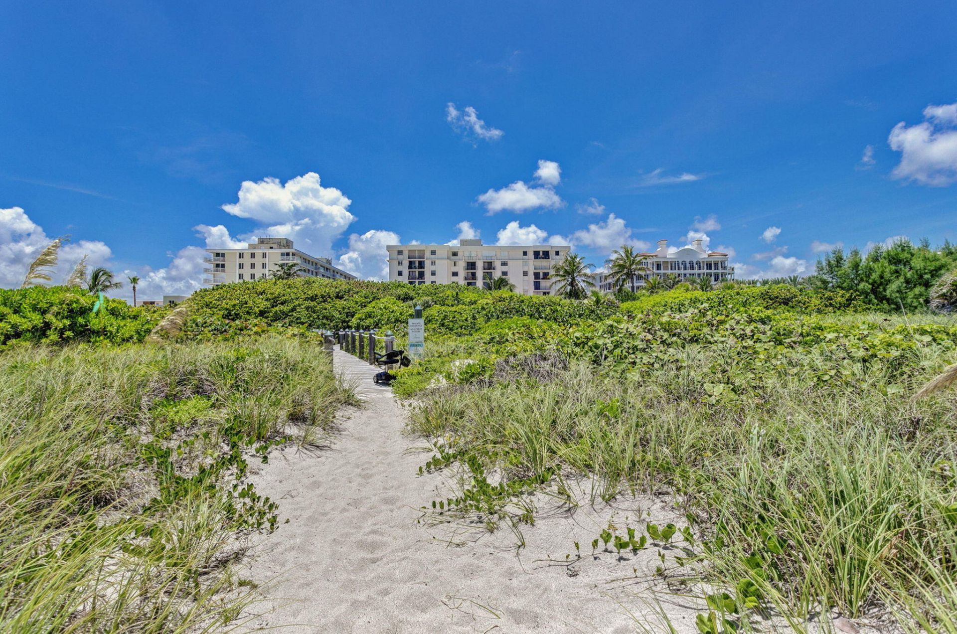 145 S Ocean Avenue, Unit 219, Palm Beach Shores, FL 33404 Photo