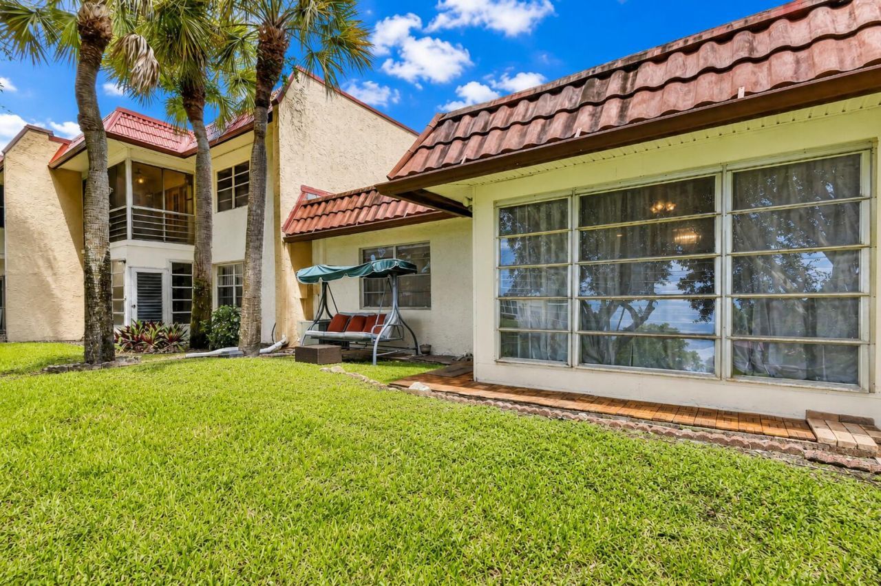 102 Lake Anne Drive, West Palm Beach, FL 33411 Photo
