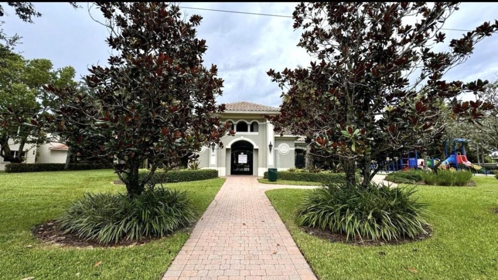 1025 Grove Park Circle, Boynton Beach, FL 33436 Photo