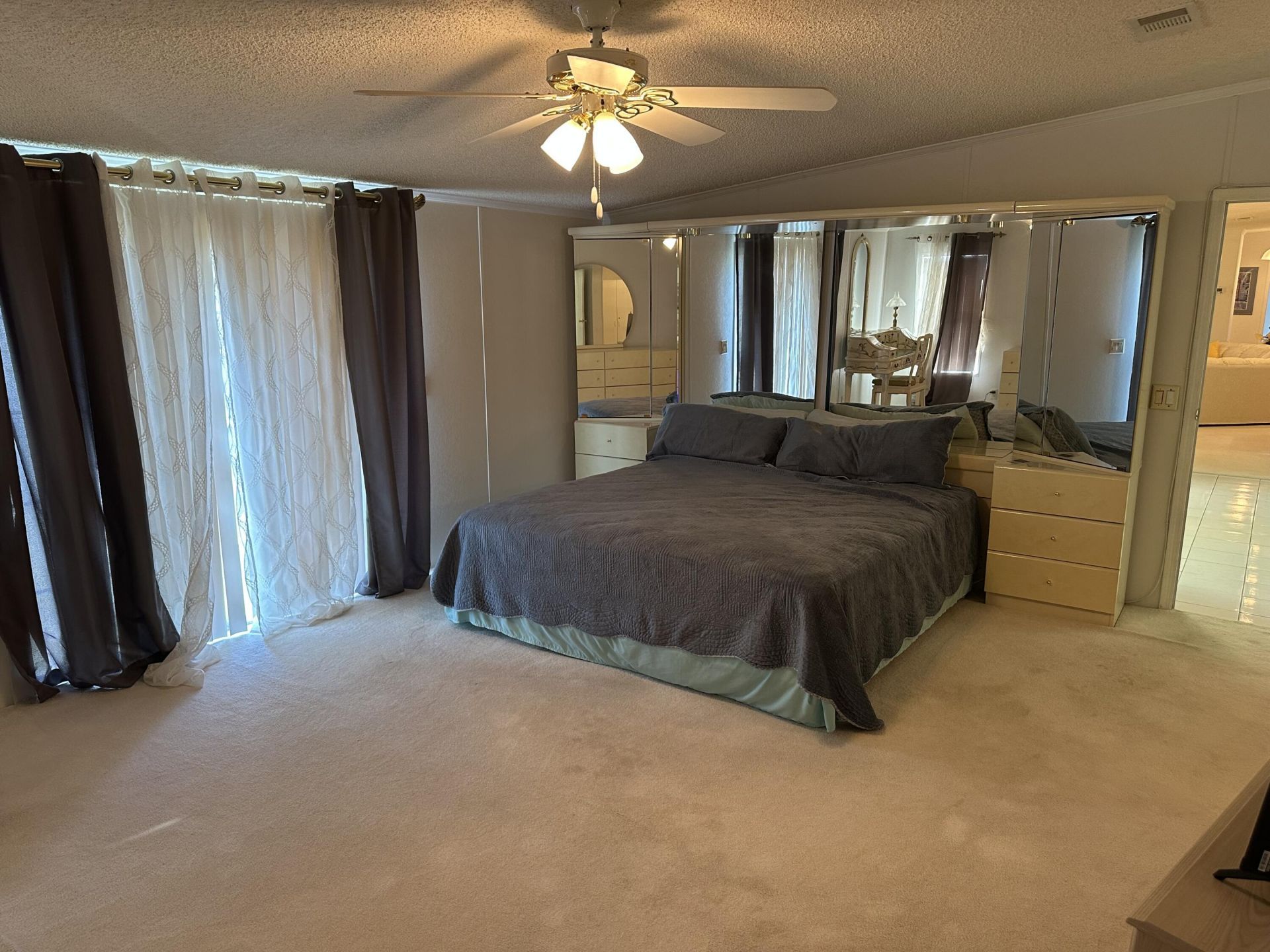 555 Tropical Isles Circle, Fort Pierce, FL 34982 Photo