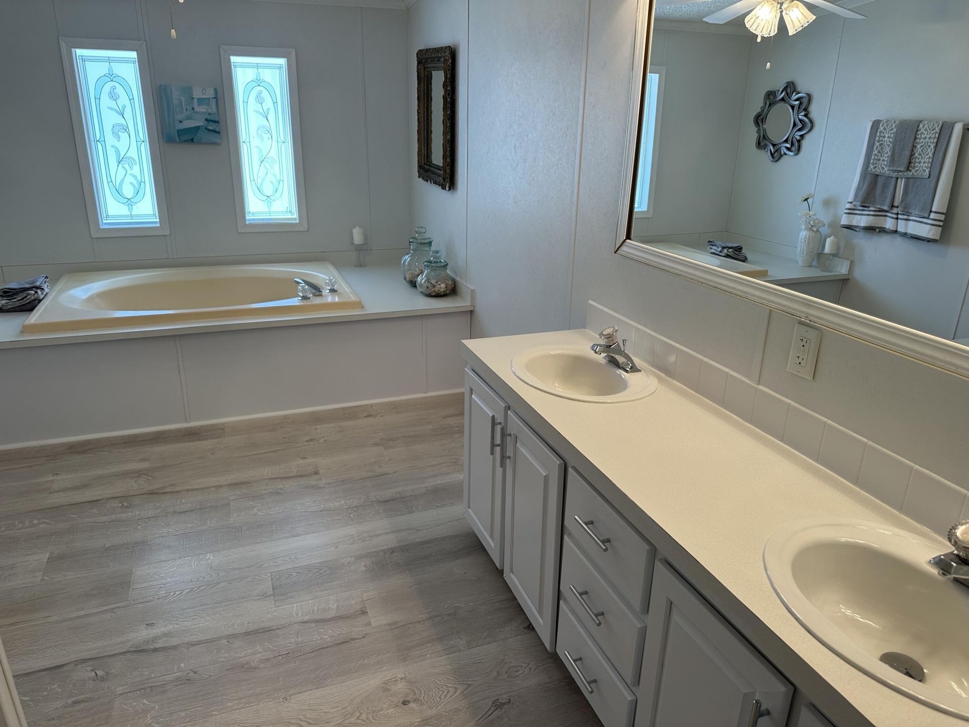 555 Tropical Isles Circle, Fort Pierce, FL 34982 Photo