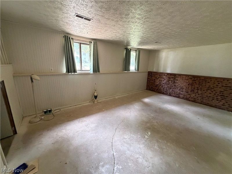 117 Dennis Drive, Cortland, OH 44410 Photo 6