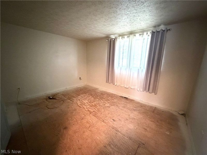 117 Dennis Drive, Cortland, OH 44410 Photo 8