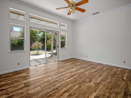 9677 Soaring Oaks Dr, Elk Grove, CA 95758 Photo