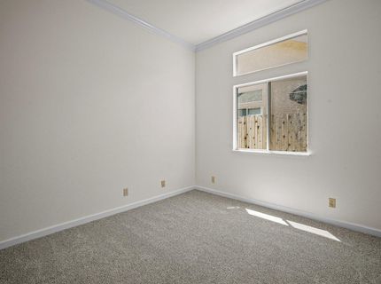 9677 Soaring Oaks Dr, Elk Grove, CA 95758 Photo