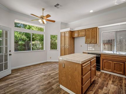 9677 Soaring Oaks Dr, Elk Grove, CA 95758 Photo