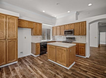 9677 Soaring Oaks Dr, Elk Grove, CA 95758 Photo