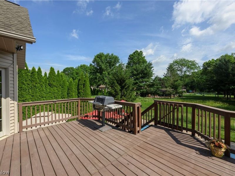 923 Mesa Verde Drive, Barberton, OH 44203 Photo 10