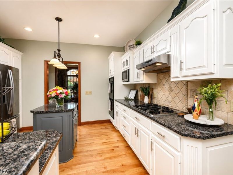 923 Mesa Verde Drive, Barberton, OH 44203 Photo 23