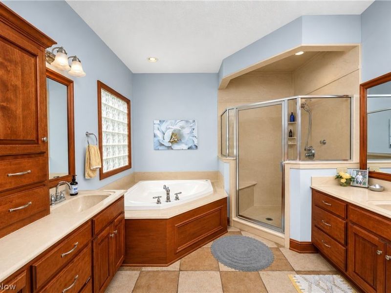 923 Mesa Verde Drive, Barberton, OH 44203 Photo 34
