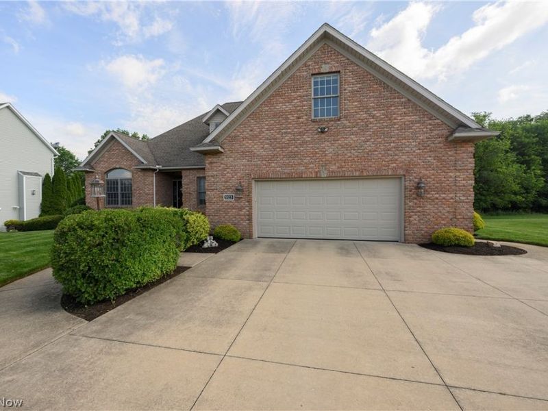 923 Mesa Verde Drive, Barberton, OH 44203 Photo 4