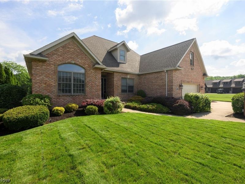 923 Mesa Verde Drive, Barberton, OH 44203 Photo 6
