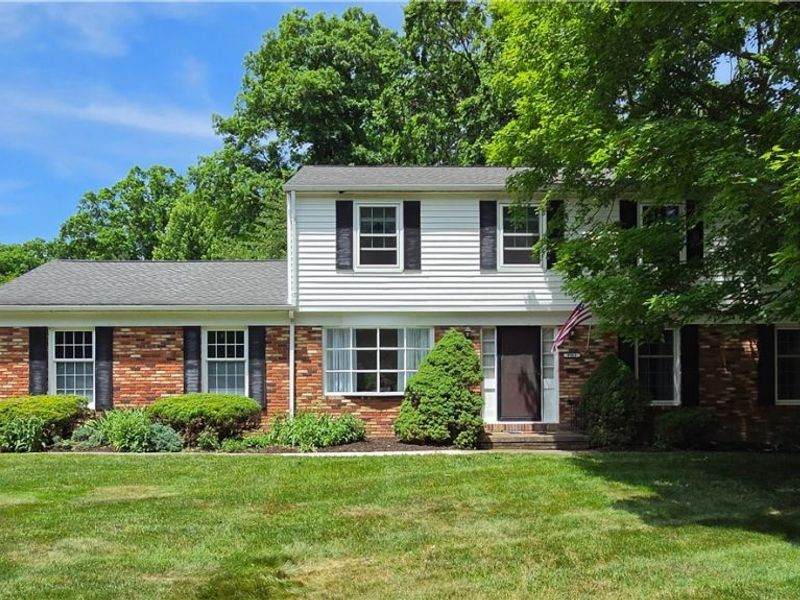 9563 Whitewood Road, Brecksville, OH 44141 Photo 2
